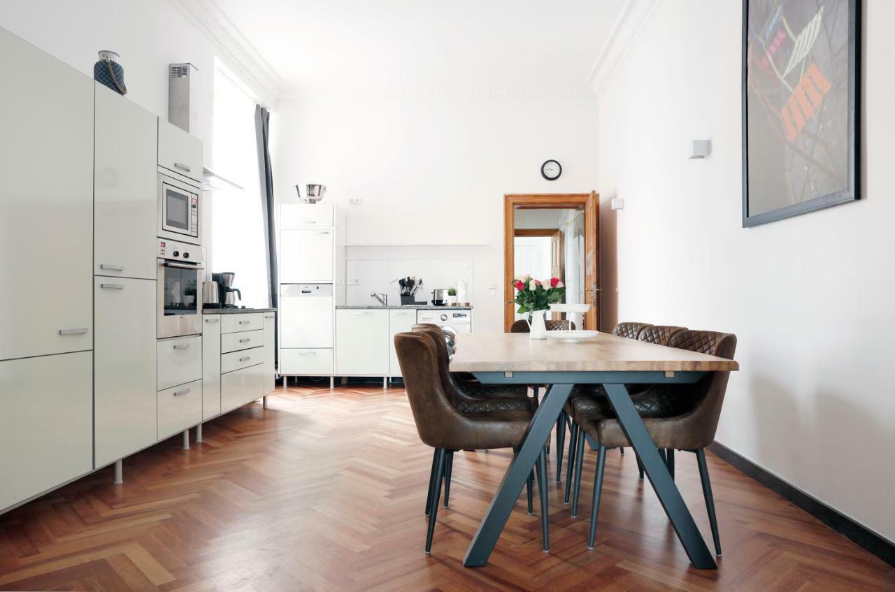 Appartement Katz By Rockchair L Superhost Status L 3 Bedrooms Boxspringbeds 2 Bathrooms In Center - Cozy Family & Business Flair Welcomes You! Berlijn